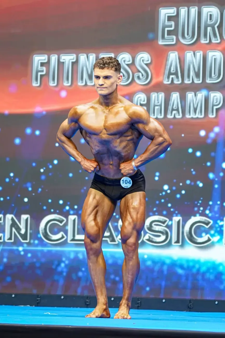 Culturism Clasic — sportiv FRCF pe scenă